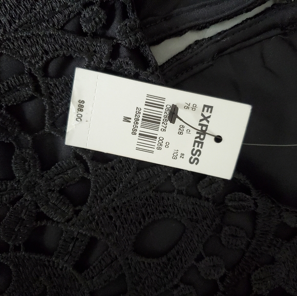 Express Lace Ruffle Tank - Picture 6 of 7